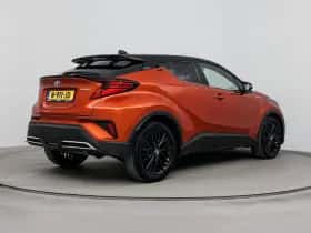 Toyota C-HR (2020) thumbnail 2