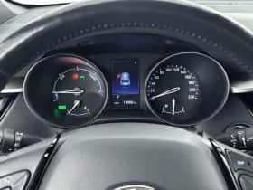 Toyota C-HR (2020) thumbnail 13
