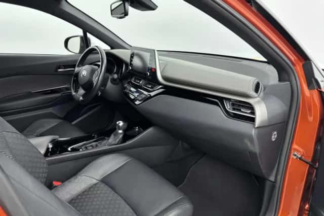 Toyota C-HR (2020) thumbnail 22