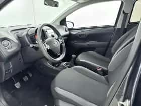 Toyota Aygo (2019) thumbnail 12