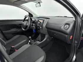 Toyota Aygo (2019) thumbnail 16