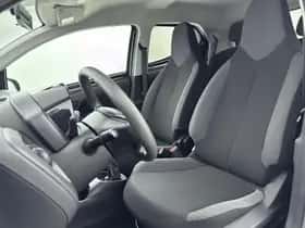 Toyota Aygo (2019) thumbnail 17