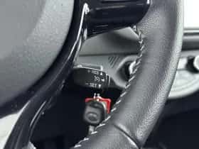 Toyota Yaris (2019) thumbnail 12