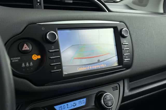 Toyota Yaris (2019) thumbnail 19