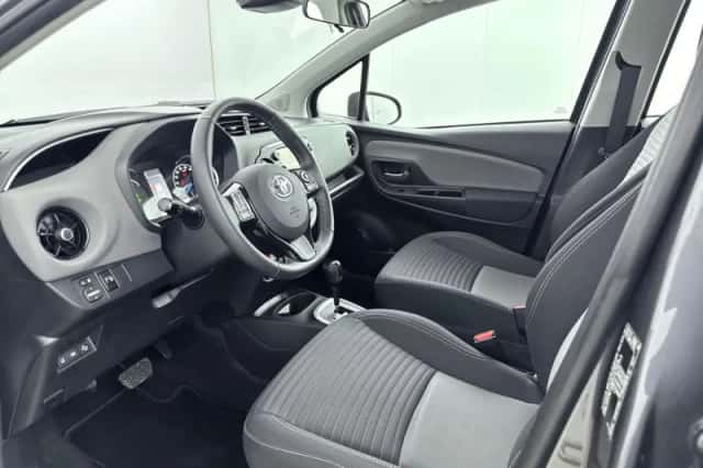 Toyota Yaris (2019) thumbnail 21