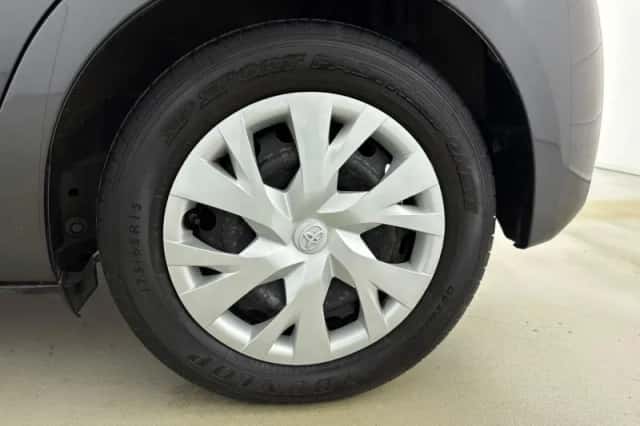Toyota Yaris (2019) thumbnail 29