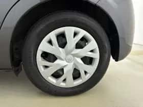Toyota Yaris (2019) thumbnail 29