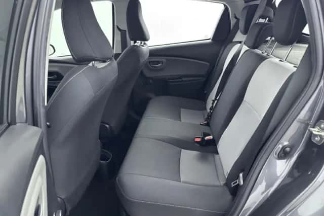 Toyota Yaris (2019) thumbnail 30
