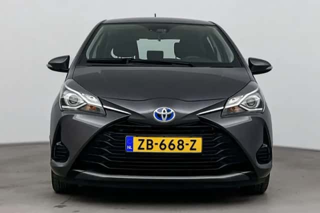 Toyota Yaris (2019) thumbnail 5