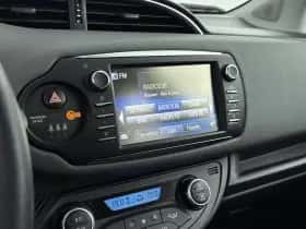 Toyota Yaris (2019) thumbnail 9