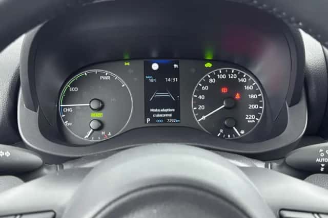 Toyota Yaris (2025) thumbnail 12