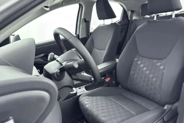 Toyota Yaris (2025) thumbnail 30