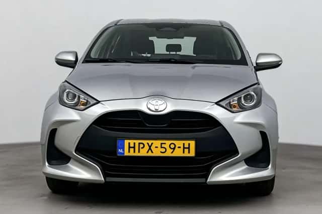 Toyota Yaris (2025) thumbnail 5