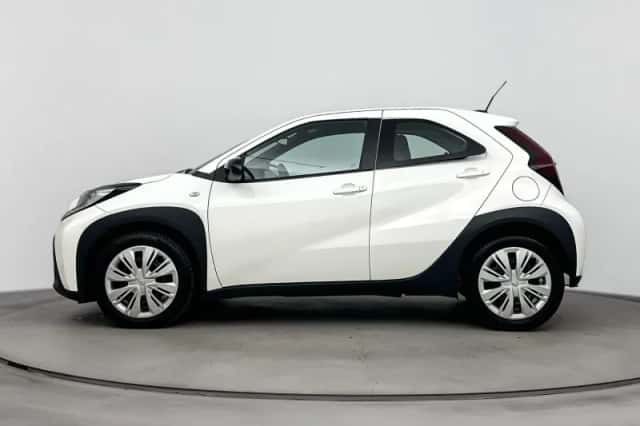 Toyota Aygo (2024) thumbnail 3