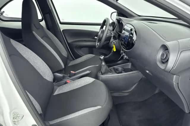 Toyota Aygo (2024) thumbnail 28