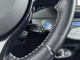 Toyota Yaris (2016) thumbnail 15