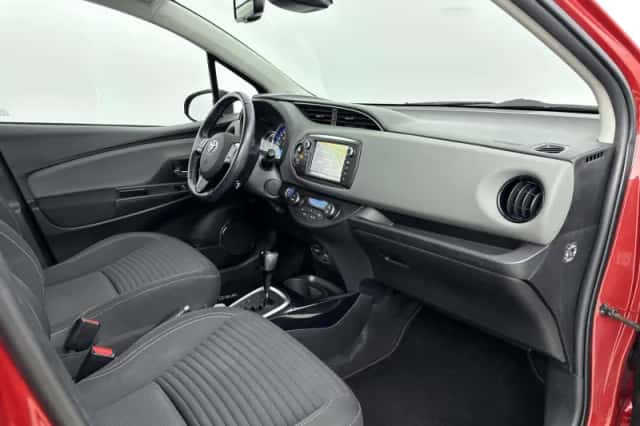 Toyota Yaris (2016) thumbnail 20