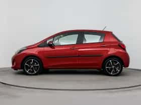 Toyota Yaris (2016) thumbnail 3