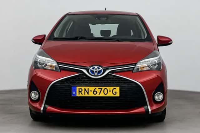 Toyota Yaris (2016) thumbnail 4
