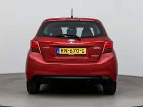 Toyota Yaris (2016) thumbnail 5
