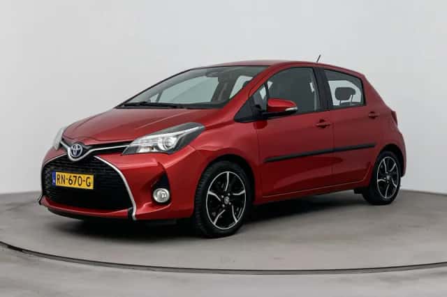 Toyota Yaris (2016) thumbnail 8