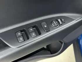 Kia Stonic (2021) thumbnail 24