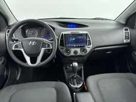Hyundai i20 (2011) thumbnail 11