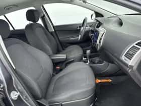 Hyundai i20 (2011) thumbnail 28