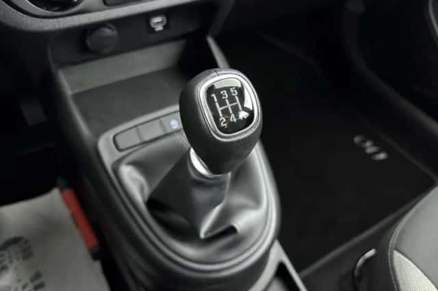 Hyundai i10 (2022) thumbnail 27