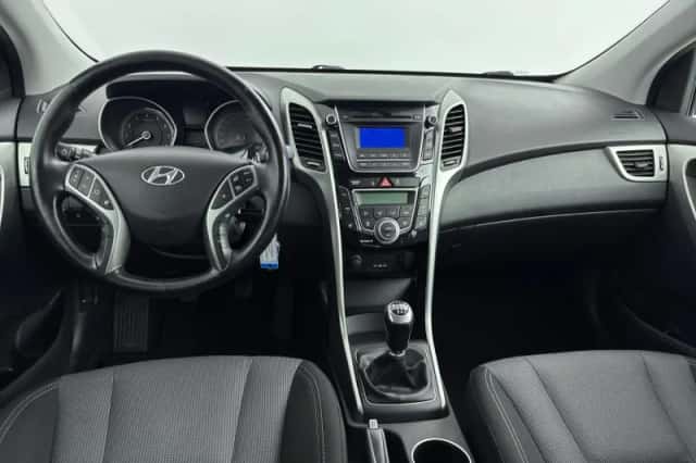 Hyundai i30 (2015) thumbnail 11