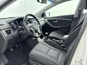 Hyundai i30 (2015) thumbnail 16