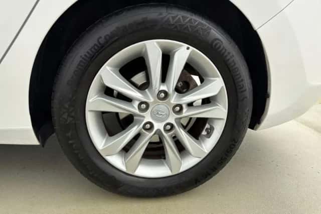 Hyundai i30 (2015) thumbnail 17