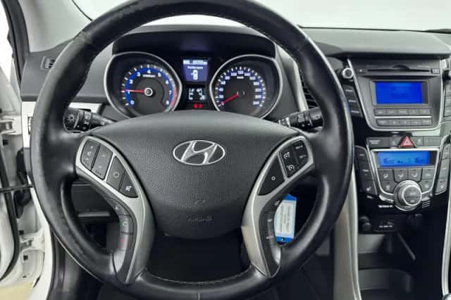 Hyundai i30 (2015) thumbnail 18