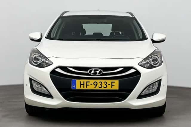 Hyundai i30 (2015) thumbnail 5