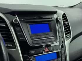 Hyundai i30 (2015) thumbnail 9