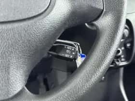 Toyota Aygo (2017) thumbnail 13