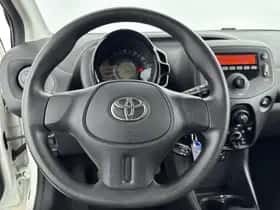 Toyota Aygo (2017) thumbnail 24