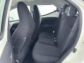 Toyota Aygo (2017) thumbnail 27