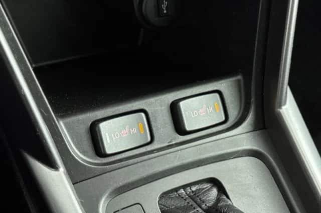 Suzuki S-Cross (2023) thumbnail 27