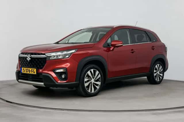 Suzuki S-Cross (2023) thumbnail 10
