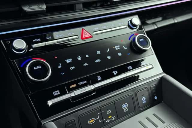 Hyundai Santa Fe (2026) thumbnail 16