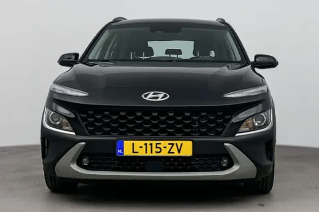 Hyundai Kona (2021) thumbnail 4
