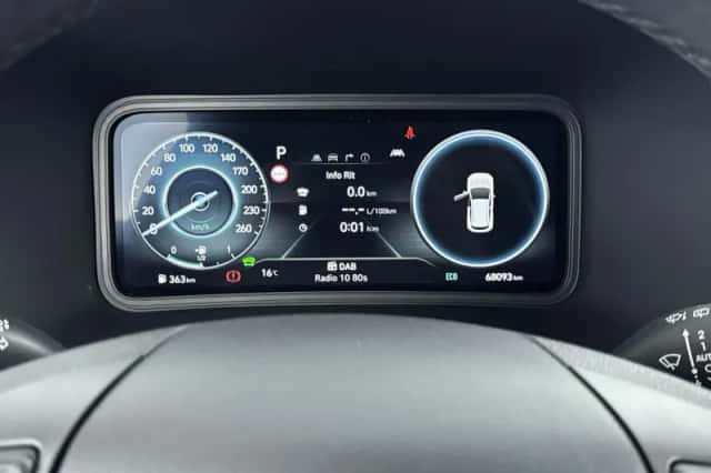 Hyundai Kona (2023) thumbnail 6