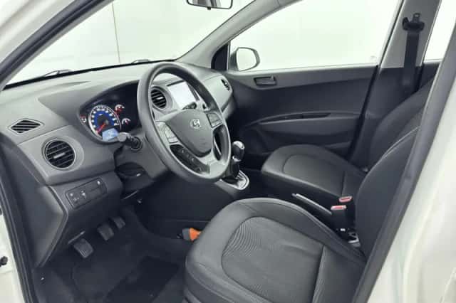 Hyundai i10 (2019) thumbnail 12