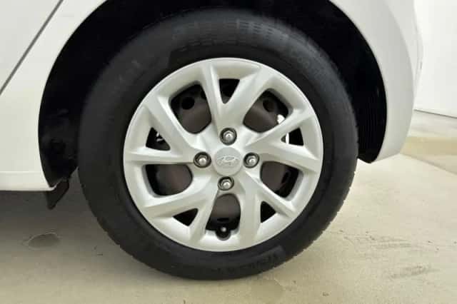 Hyundai i10 (2019) thumbnail 13