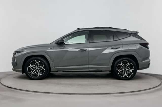 Hyundai Tucson (2022) thumbnail 3