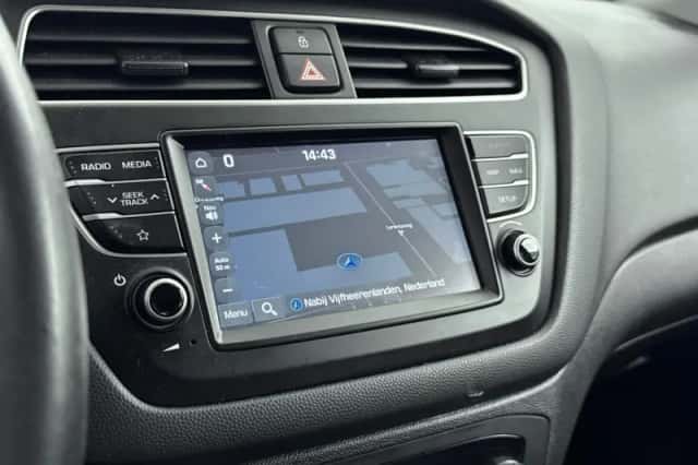 Hyundai i20 (2019) thumbnail 23