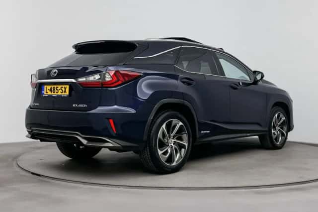 Lexus RX (2016) thumbnail 2