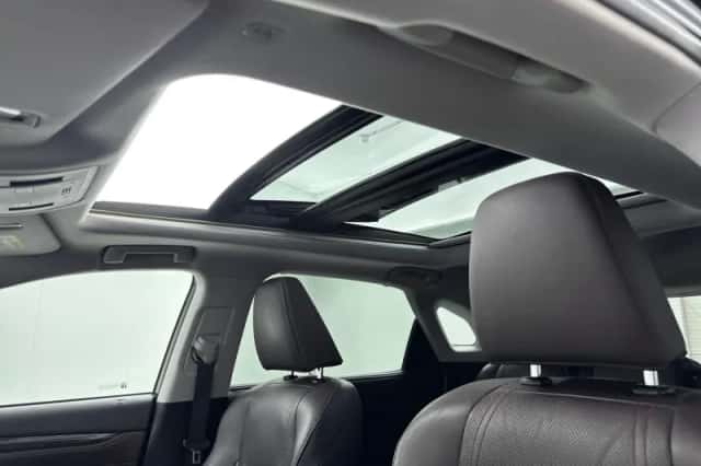 Lexus RX (2016) thumbnail 13