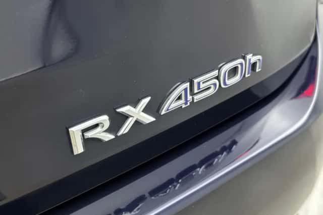 Lexus RX (2016) thumbnail 18